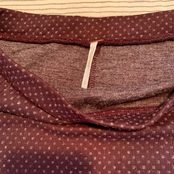 Free People Pencil Skirt Burgundy Polka Dot Knit in Size Large - Picture 2 of 6